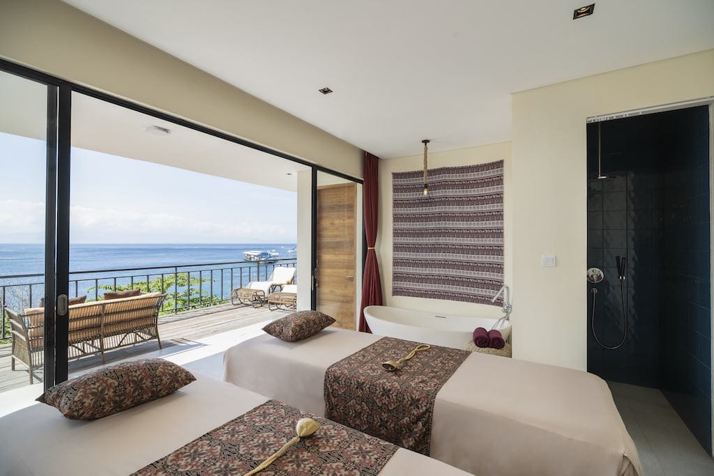 Adiwana Warnakali PADI 5 star dive resort Nusa Penida Bali spa