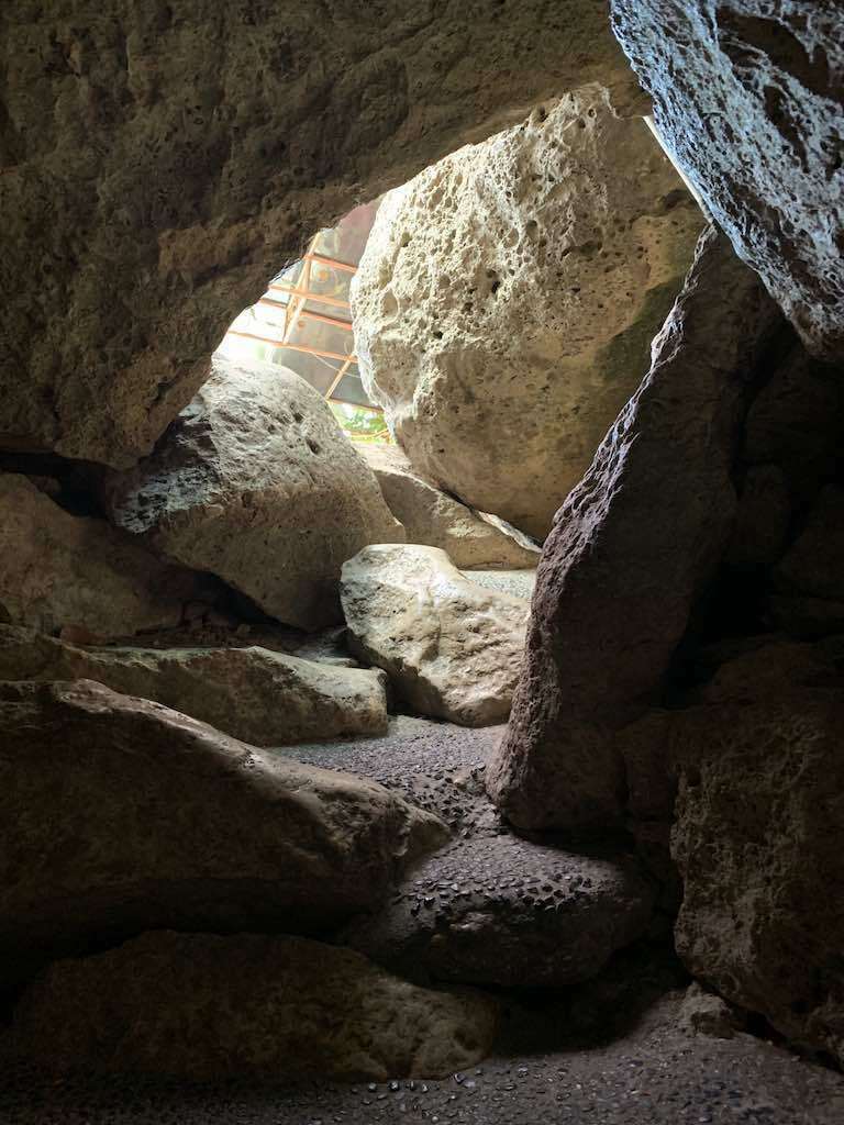 Goa Giri Putri Nusa Penida Bali cave entrance