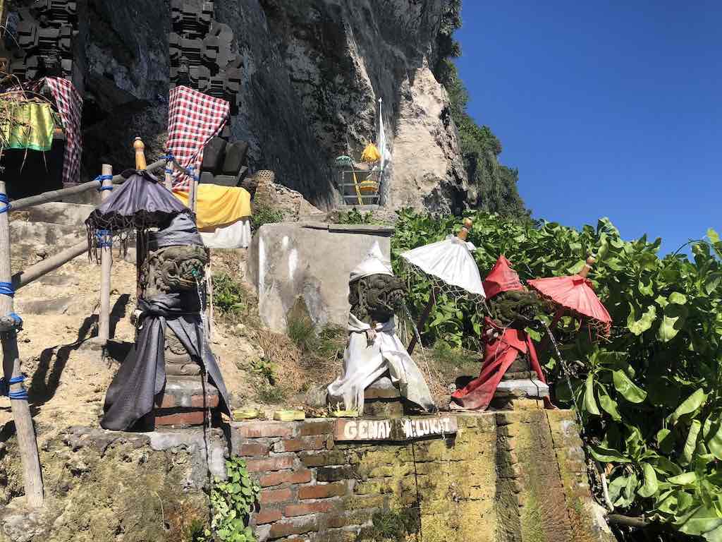 Pura Air Terjun Guyangan Nusa Penida Bali