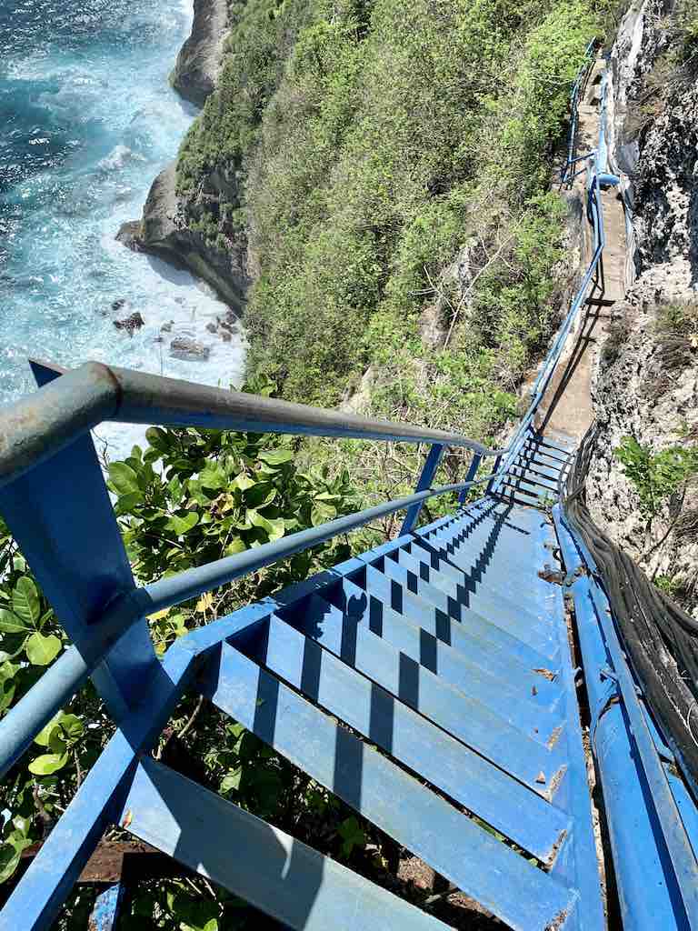 Air Terjun Peguyangan Guyangan Nusa Penida Bali Tangga Biru
