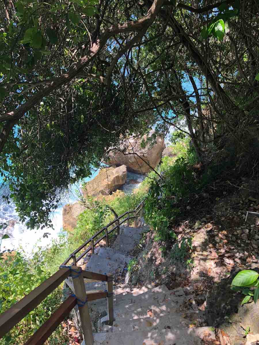Suwehan Beach Nusa Penida stairs