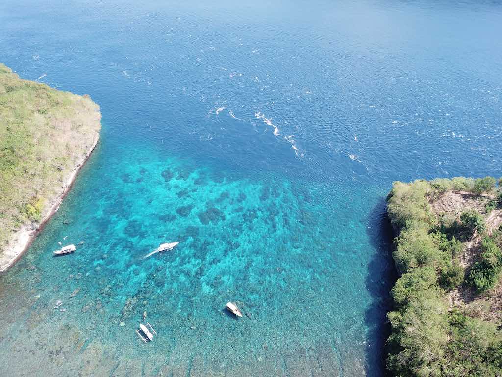 Gamat Bay dive site Nusa Penida Bali low tide