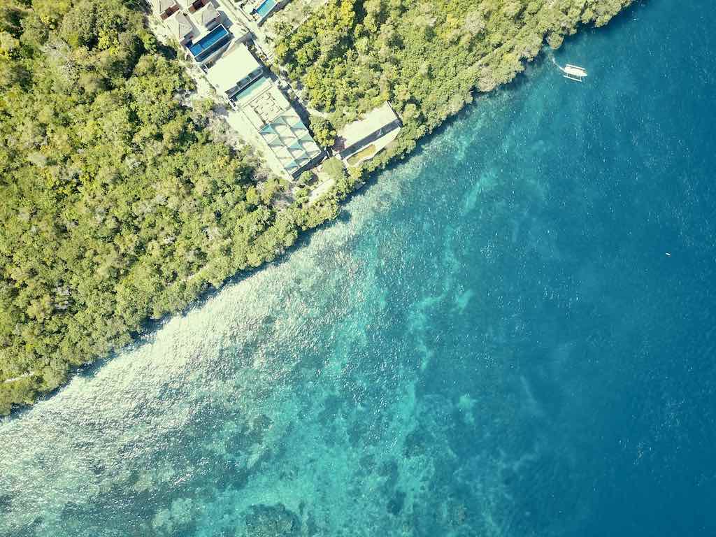 Diving Toyapakeh dive site Nusa Penida Bali